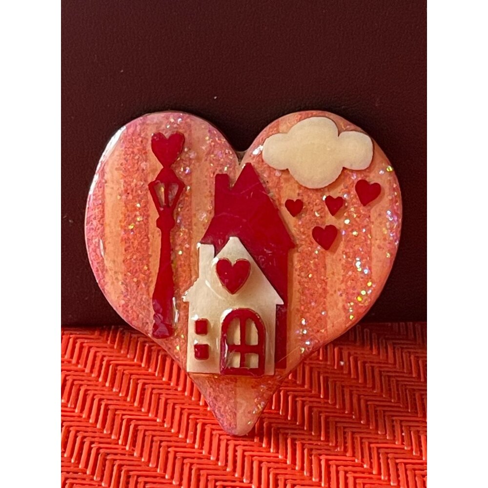 Vintage Lucinda Heart Shape Pin Glittery House Valentine Theme Red Pink Cream - Picture 11 of 16